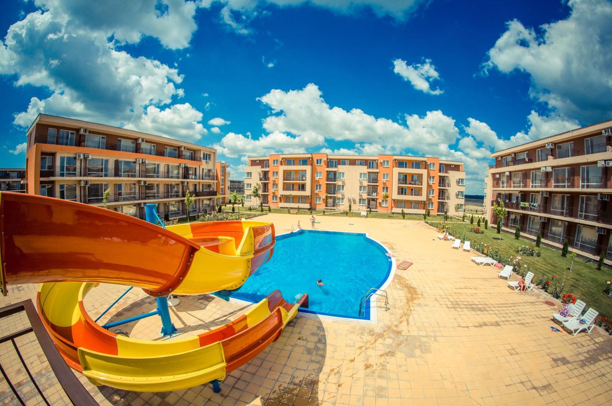 Waterpark Fort Apartments Sunny Beach Ngoại thất bức ảnh
