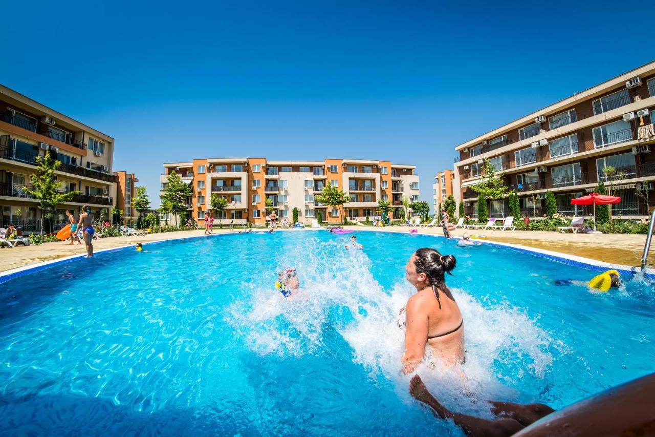 Waterpark Fort Apartments Sunny Beach Ngoại thất bức ảnh