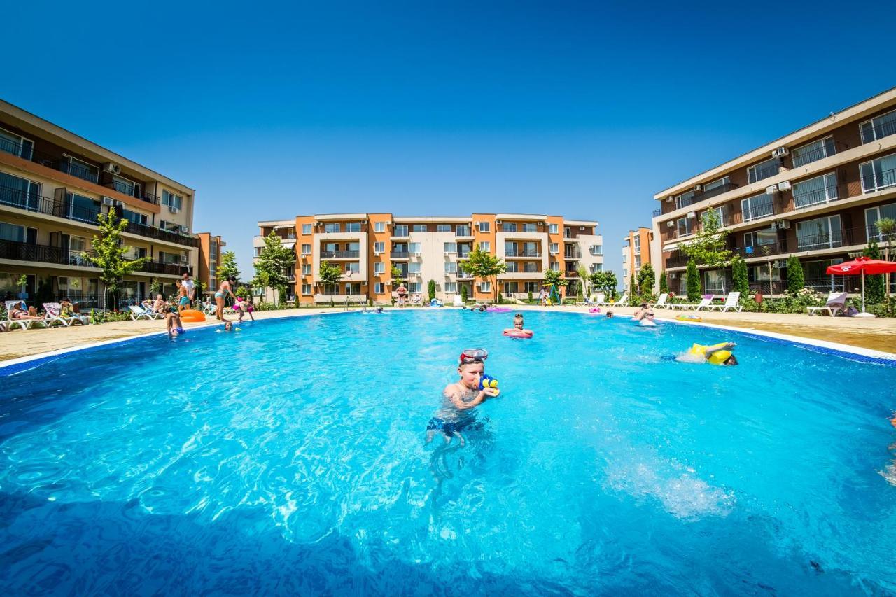 Waterpark Fort Apartments Sunny Beach Ngoại thất bức ảnh